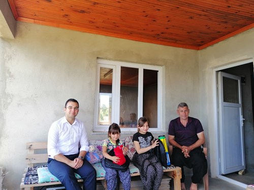 Kaymakamımız Sayın Mehmet Furkan TAŞKIRAN Çiçeklidere Köyü Alasırt Mahallesinde ikamet eden Şükran ve Zekeriya ALASIRT çiftini evinde ziyaret etti