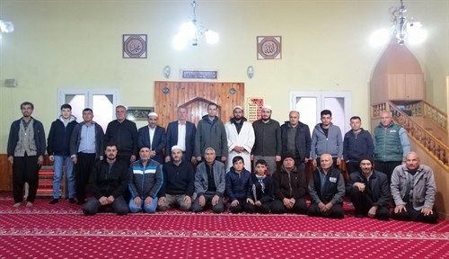 Kaymakamımız Sayın Mehmet Furkan TAŞKIRAN ve İlçe Müftüsü İbrahim AKYÜZ sabah namazında Gafarlı Köyü İlyaslı Camii cemaati ile bir araya geldi.